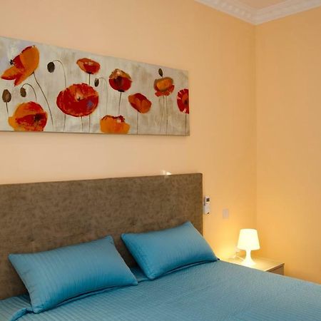 Sliema duplex 1 bedroom apartment - Sleeps 4 Buitenkant foto