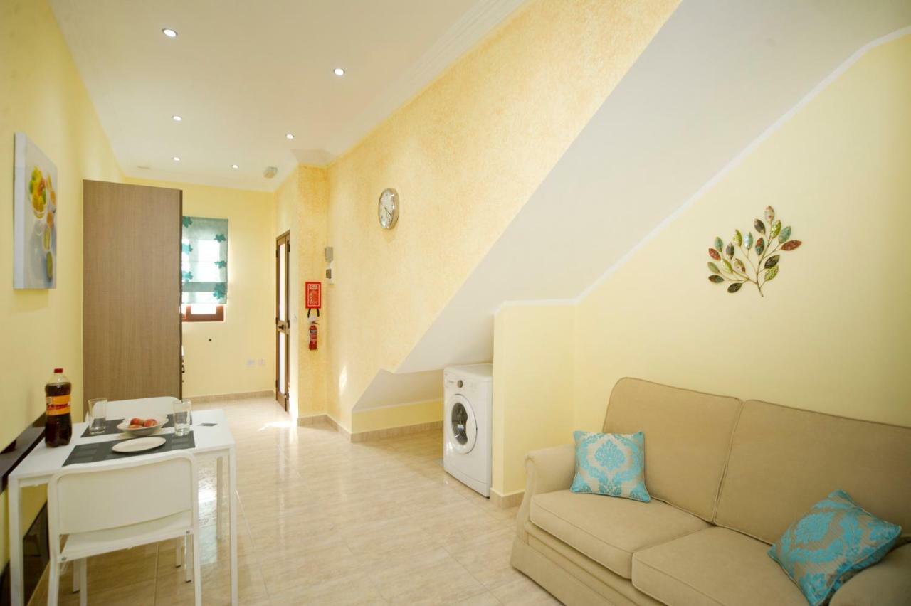 Sliema duplex 1 bedroom apartment - Sleeps 4 Buitenkant foto